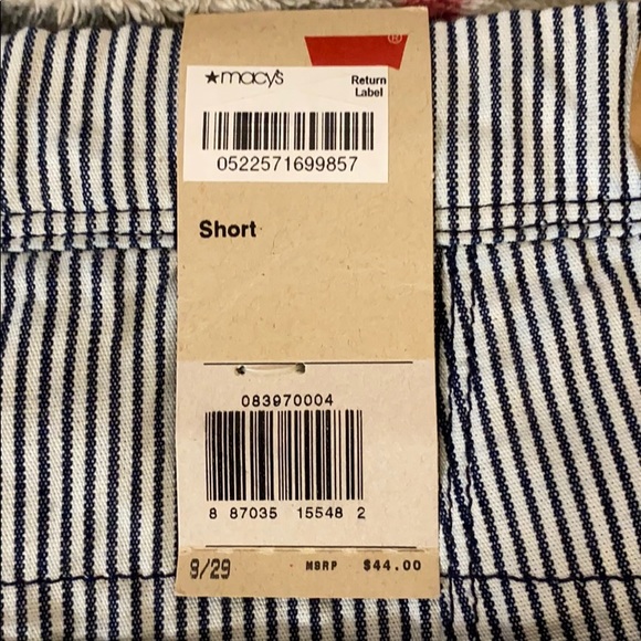 Levi’s shorts NWT size 8/9 - Picture 3 of 4